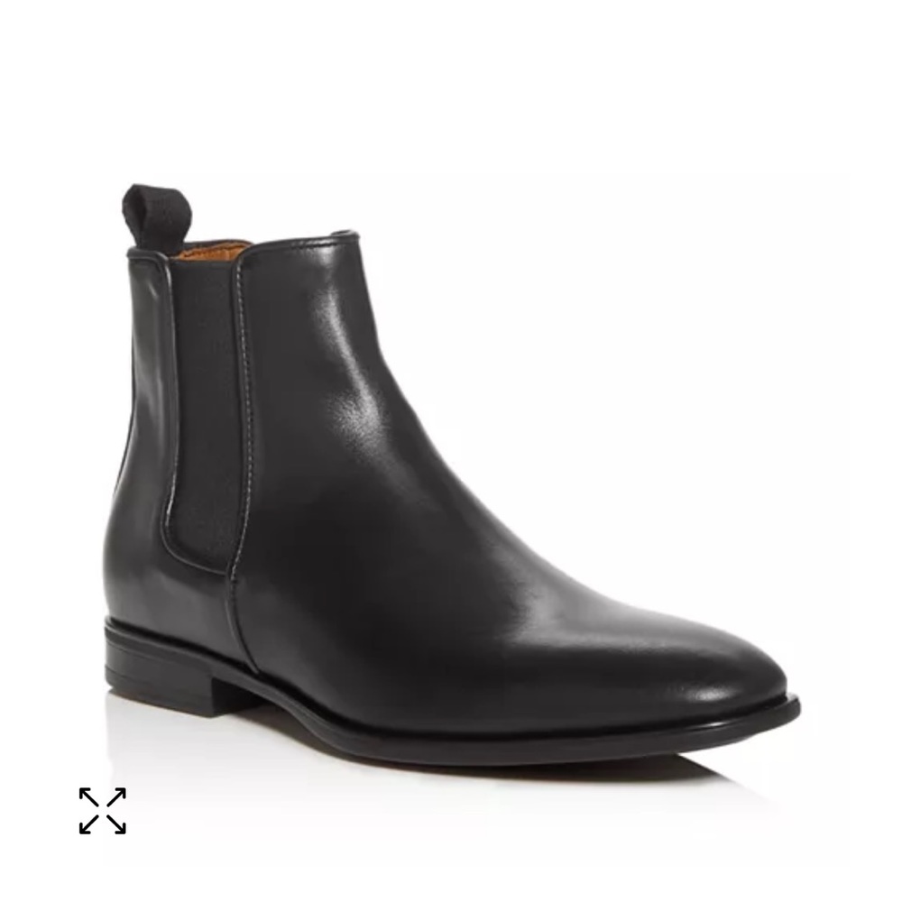 Brand new Aquatalia Chelsea boots